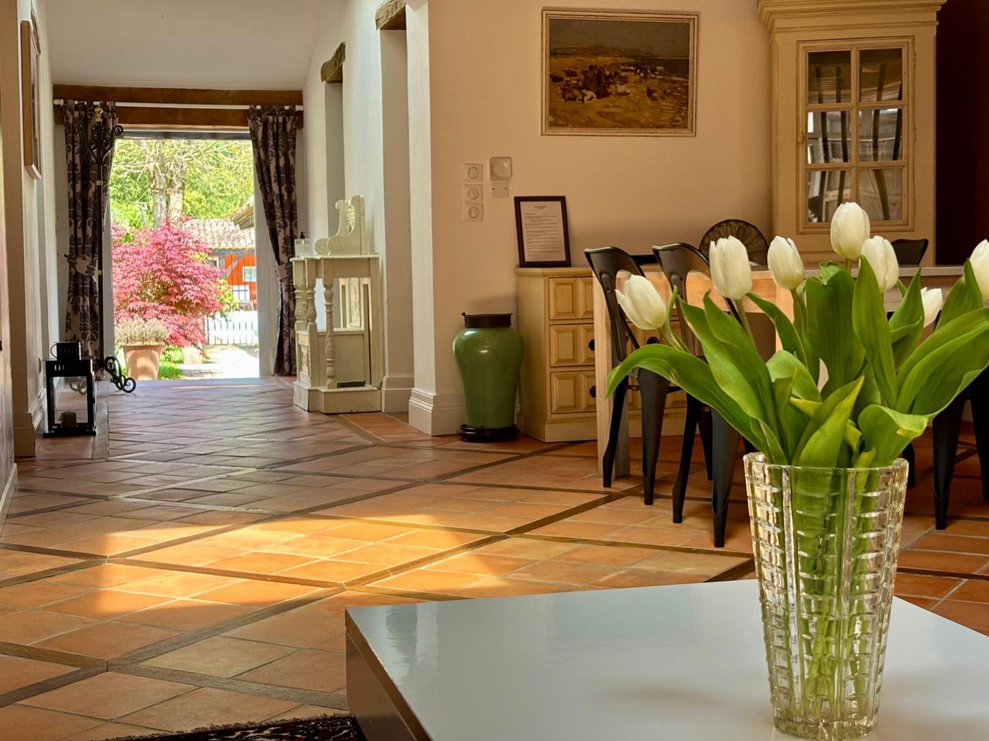 Bed and Breakfast Domaine Des Monges Saint-Seurin-de-Prats Zewnętrze zdjęcie
